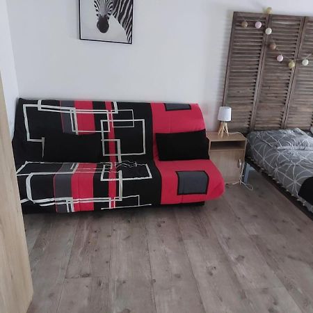 Suite 3 Pieces Chambre+Cuisine+Sdb Centre Ville Privas Exterior photo