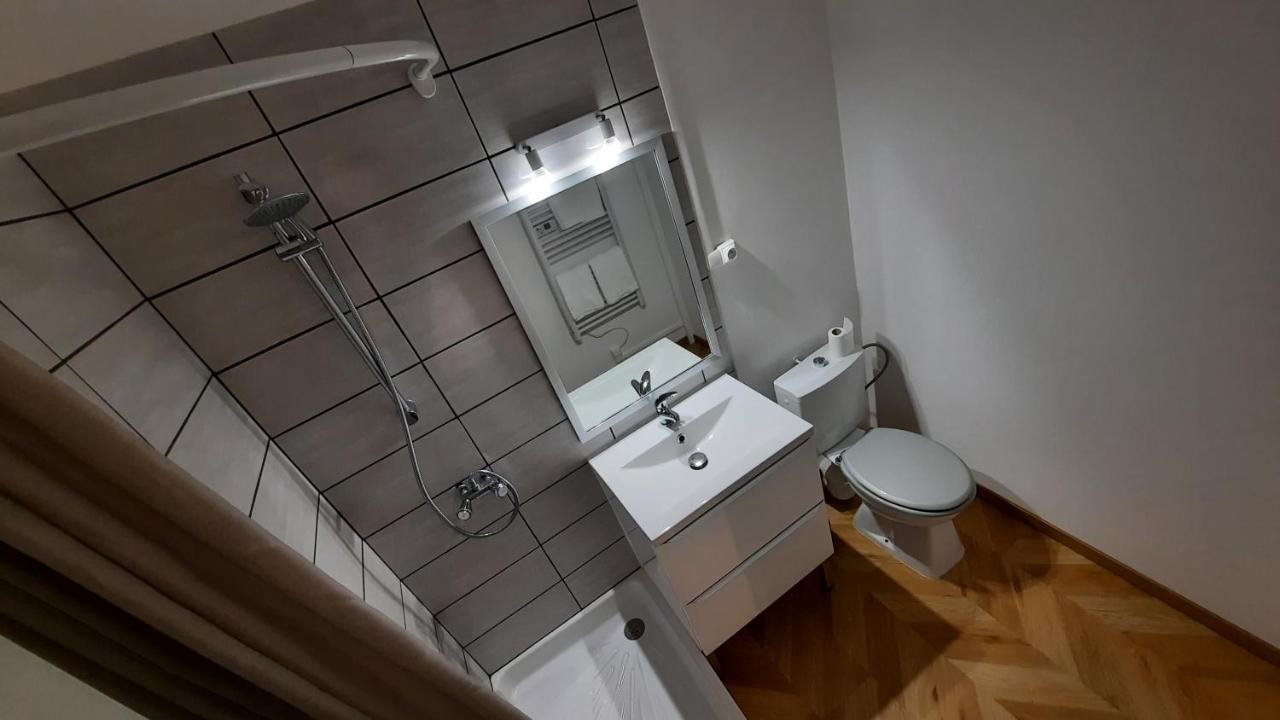 Suite 3 Pieces Chambre+Cuisine+Sdb Centre Ville Privas Exterior photo
